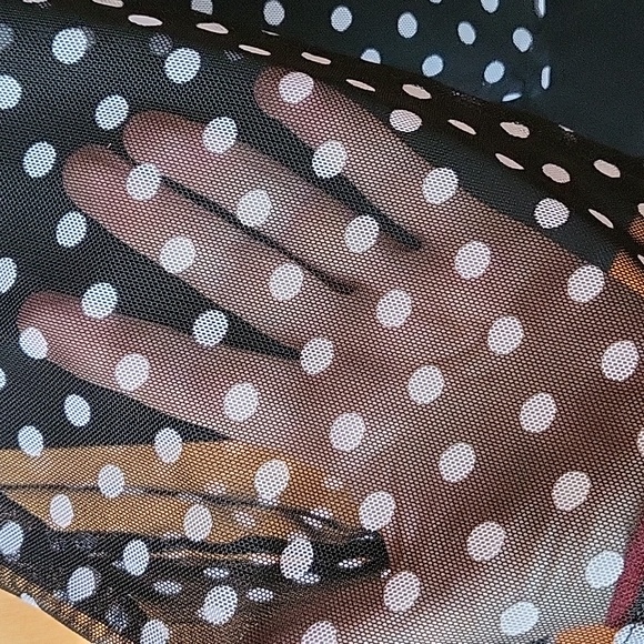 GREEN ENVELOPE TOP SIZE SMALL BLACK & WHITE TWO LAYER SLEEVELESS POLKA DOT - Picture 4 of 5